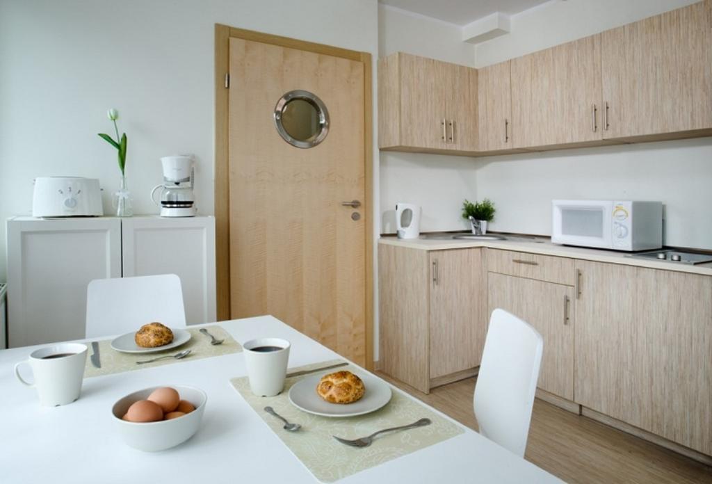 Yellow House Lodging Apartment Сопот Екстериор снимка